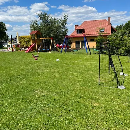 Domki Caloroczne U Iwony Kudowa Zdroj Exterior photo